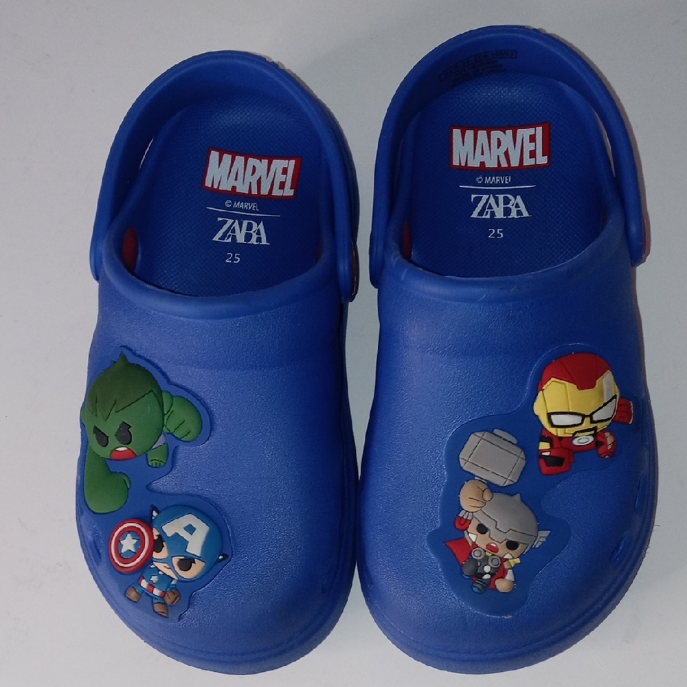 ZARA Marvel Avengers Kids Size 8 (25) Clogs